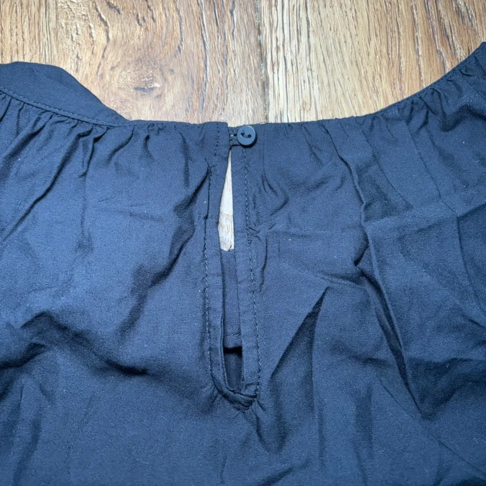 Old Navy Womens Large Black Eyelet Scallop Hem Puff Sleeve Blouse Top Feminine
